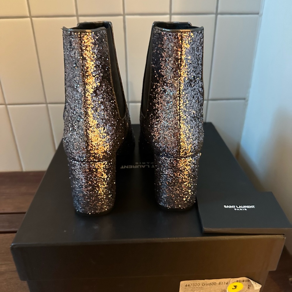 Brand new Saint Laurent Glitter Chelsea Boots, never worn! - Picture 3 of 12